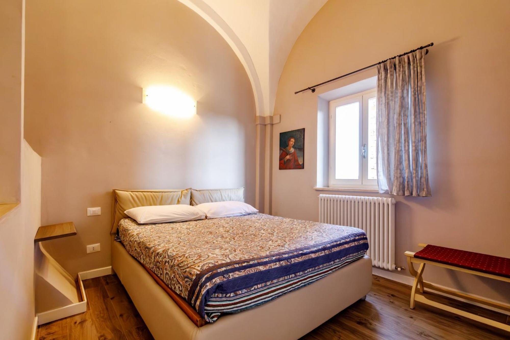 Porta Romana Elegant Apartments With Private Parking! Сієна Екстер'єр фото
