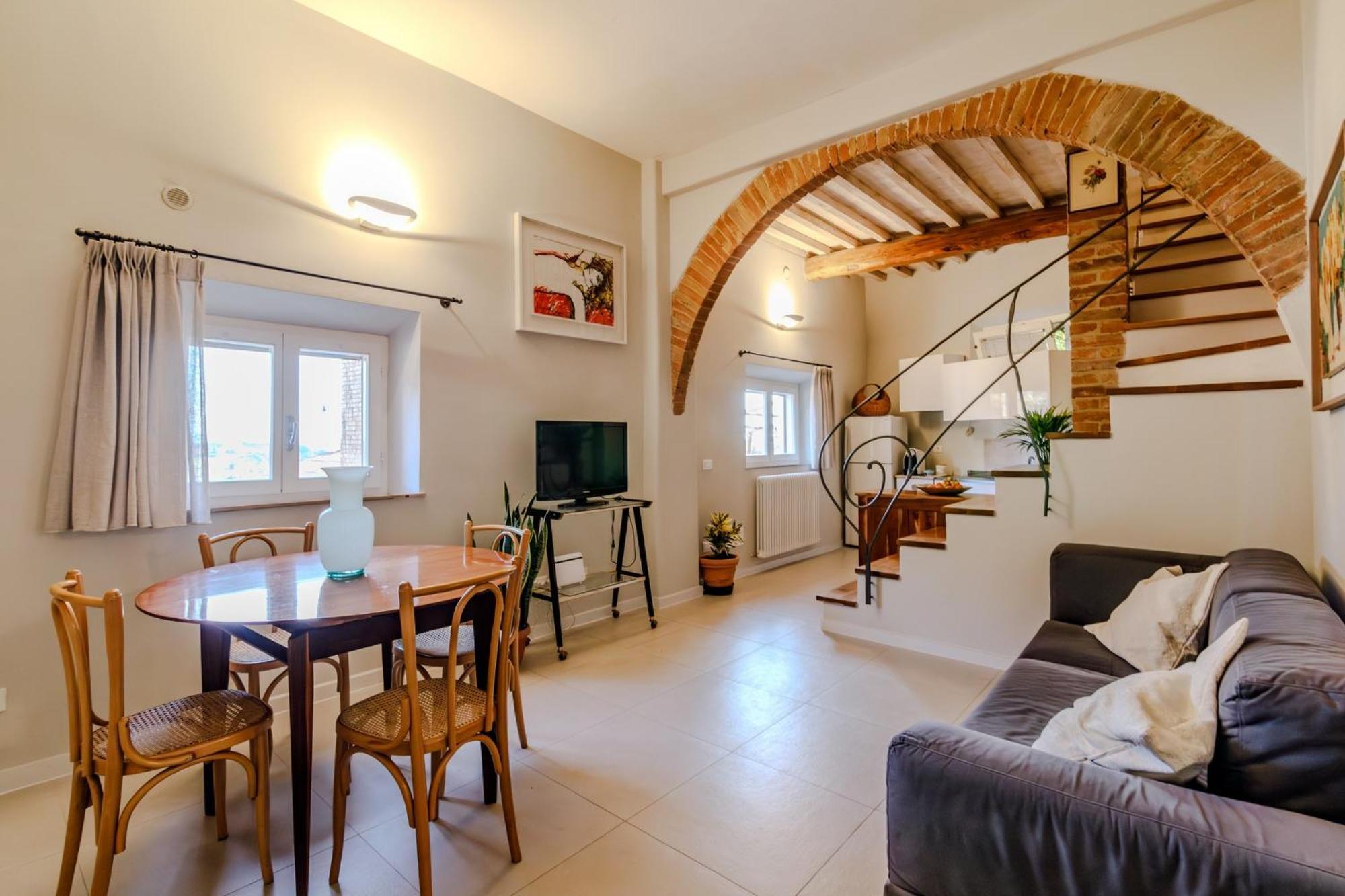 Porta Romana Elegant Apartments With Private Parking! Сієна Екстер'єр фото
