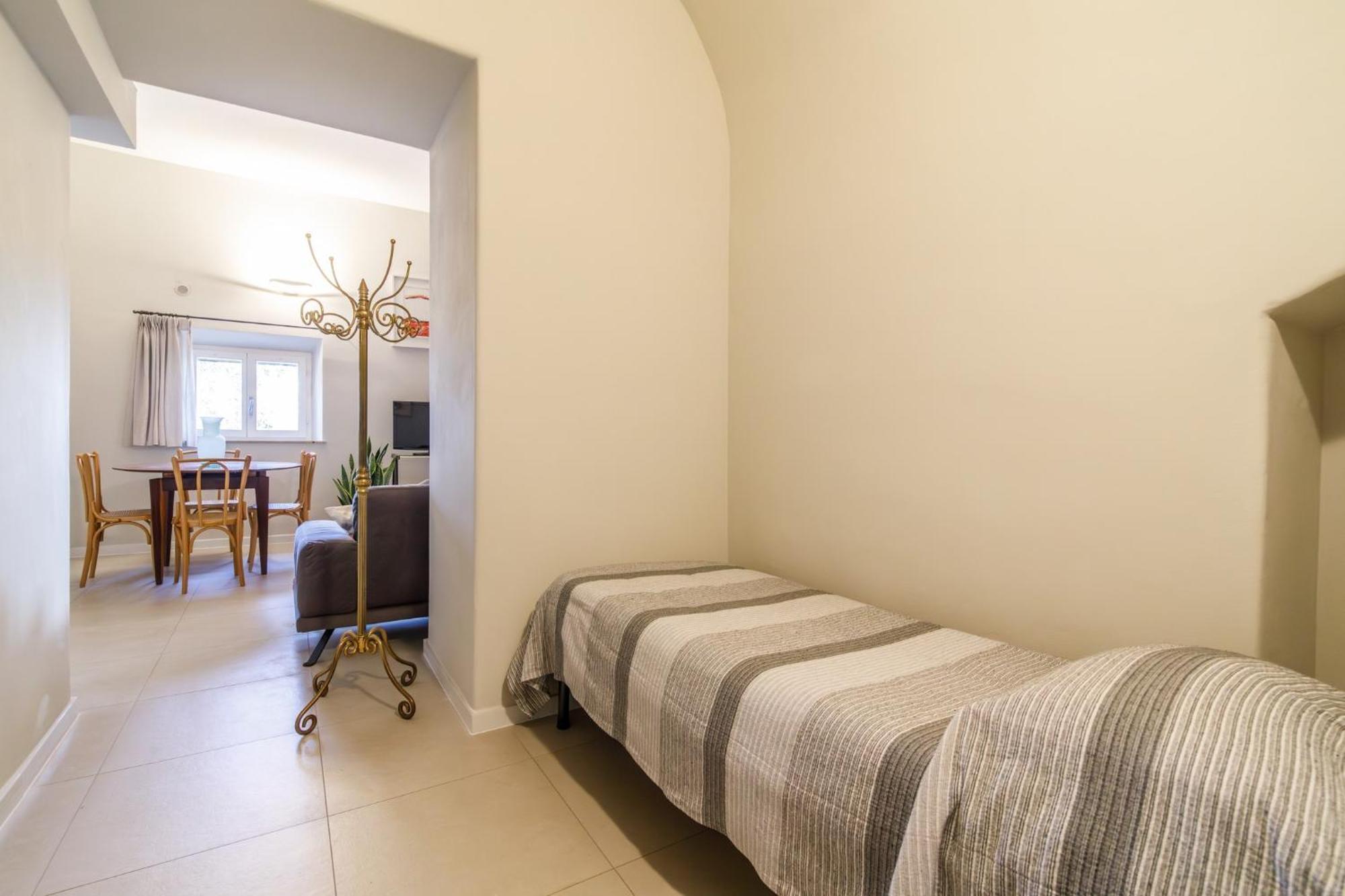 Porta Romana Elegant Apartments With Private Parking! Сієна Екстер'єр фото